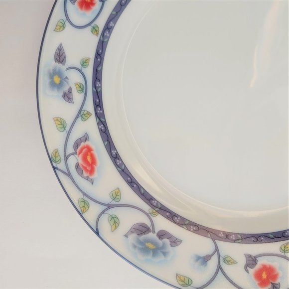 Crown Baccara Plate, Saucer & Napkin Ring Set - Picture 6 of 8